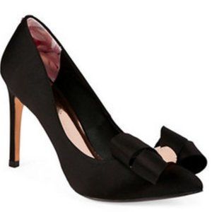 Ted Baker London Black Ichlibi Pumps.  SZ 41/10.5 US